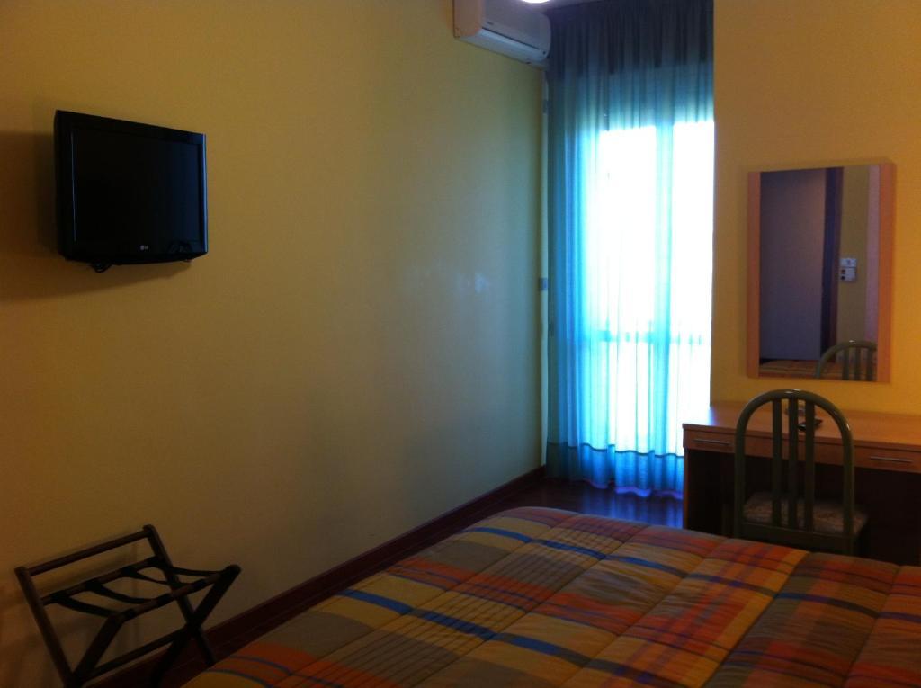 Hotel Atleti Foggia Zimmer foto